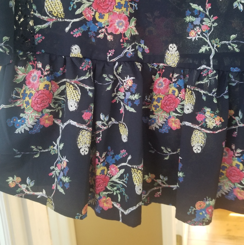 Beautiful blouse - Picture 4 of 7